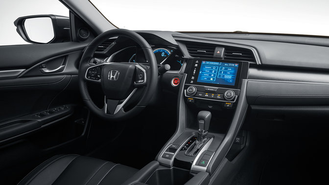 Three-quarters view interior Honda Civic 4-door.