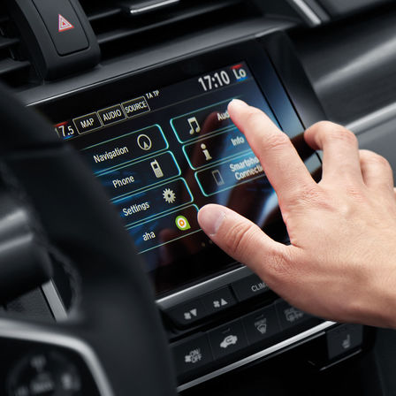 Close-up van Honda CONNECT-infotainmentsysteem.