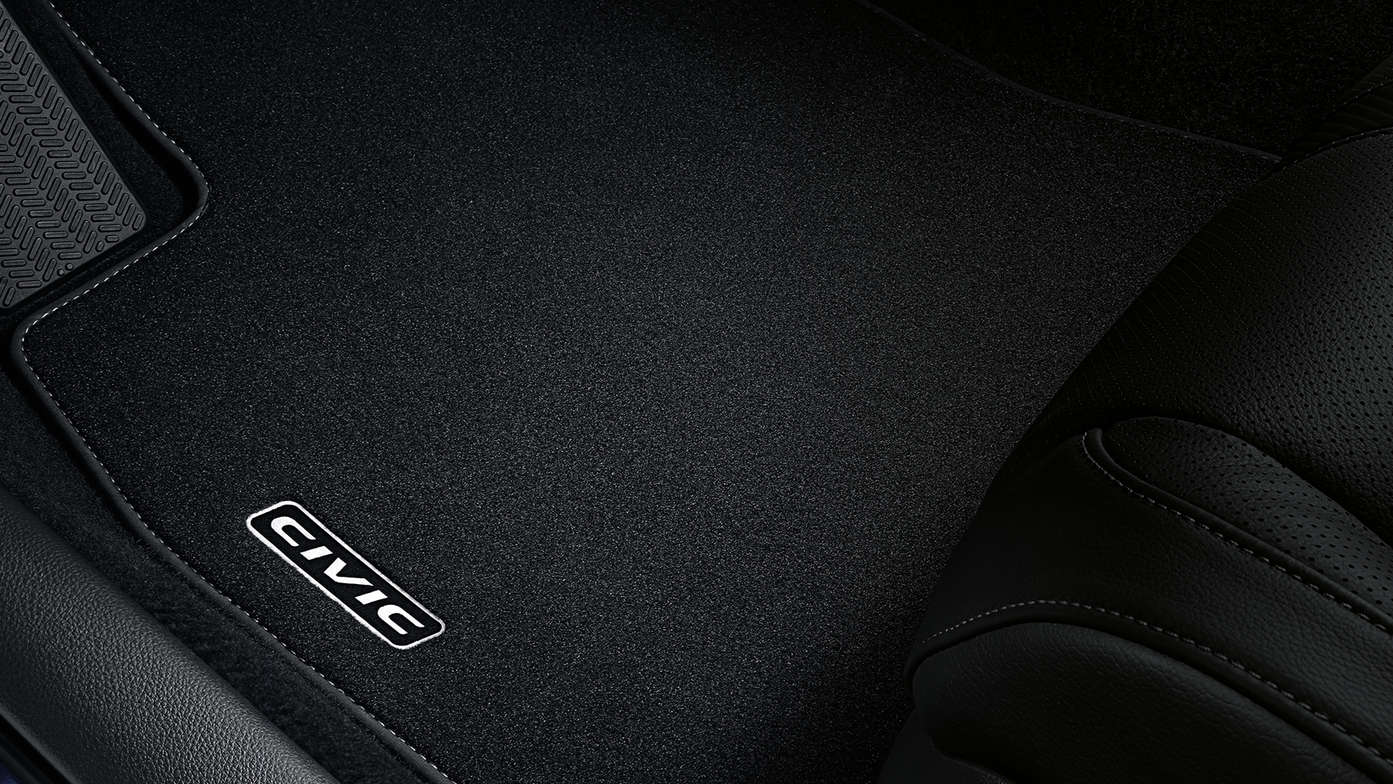 Close-up van Honda Civic 5-deurs vloermat.