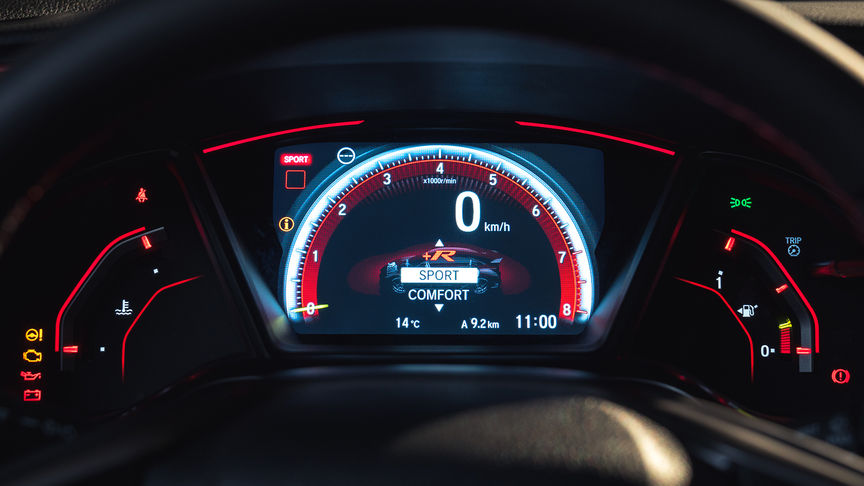 Close-up meters in 'Sport'-instelling Honda Civic Type R.
