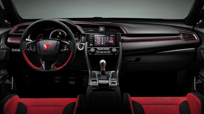 Vooraanzicht dashboard Honda Civic Type R met Carbon Interior Pack.