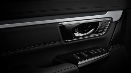 Honda CR-V Hybrid zilveren interieurpanelen