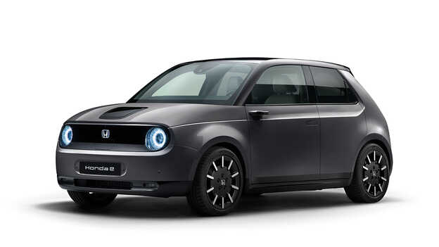 Driekwart zijaanzicht Modern Steel Metallic Honda e.