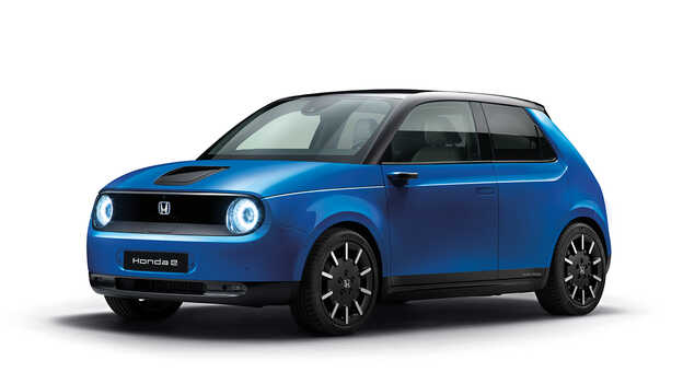 Driekwart zijaanzicht Premium Crystal Blue Metallic Honda e.