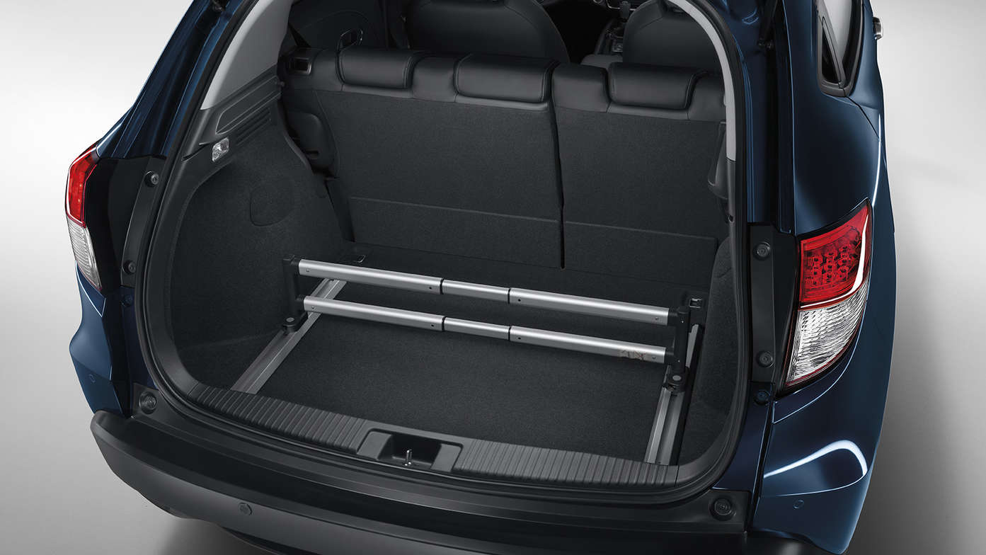 Close-up van hoogwaardige Honda HR-V kofferbakverdeler.