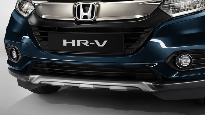 Driekwart vooraanzicht van de Honda HR-V.