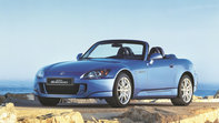 Driekwart vooraanzicht Honda S2000.
