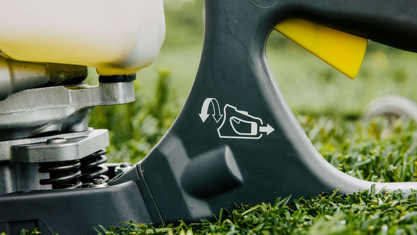 Hedgetrimmers bedieningshendel close-up