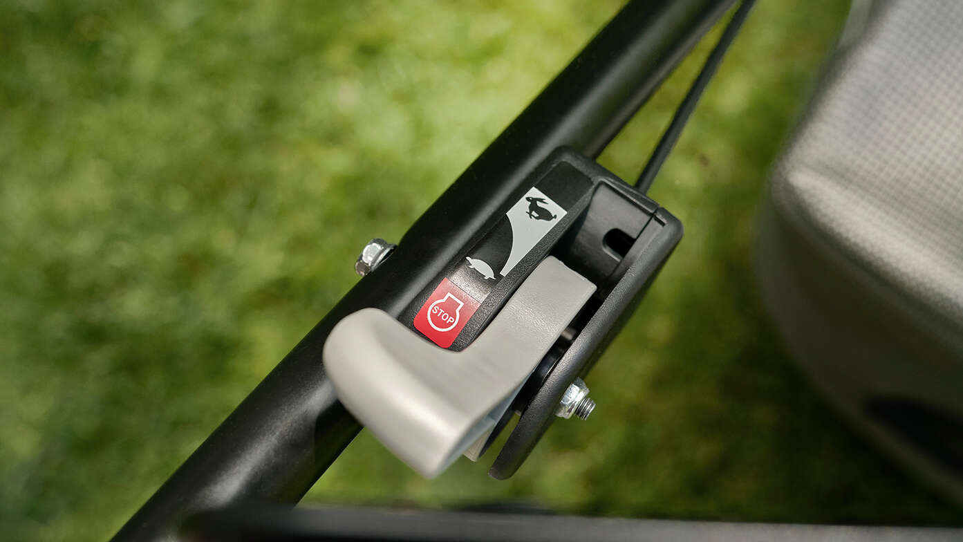 Close-up van Honda HRN Hydrostatische aandrijving.