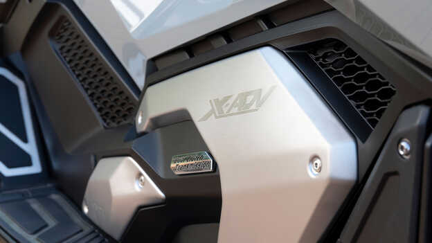X-ADV DCT close-up 