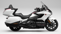GOLD WING Tour Deluxe 2024 Pearl Glare White