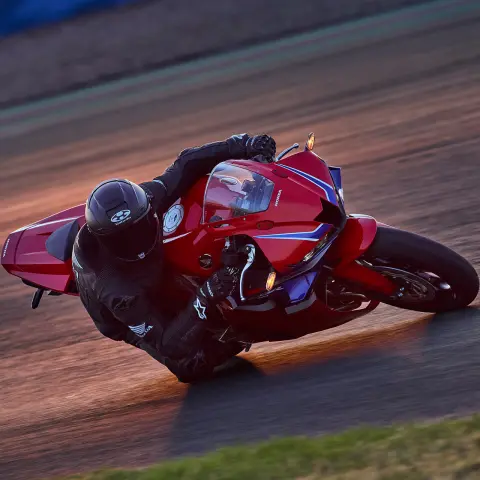 2025 Kabuto helmen CBR600RR