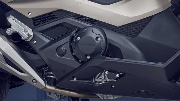 Krachtige 745 cc parallel tweecilinder met 8 kleppen