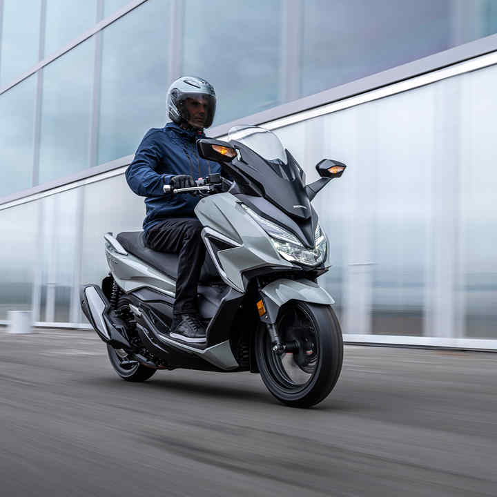 Overzicht – Forza 350 – Scooters – Aanbod – Motorfietsen – Honda
