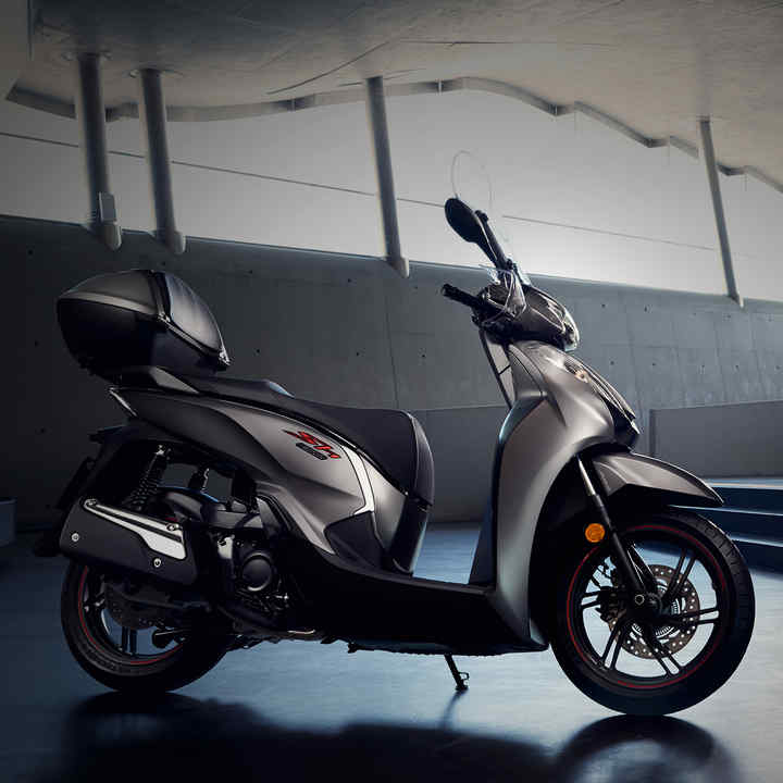 Overzicht – SH300i – Scooters – Aanbod – Motorfietsen – Honda