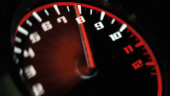 Close-upafbeelding van snelheidsmeter van de VFR1200F.