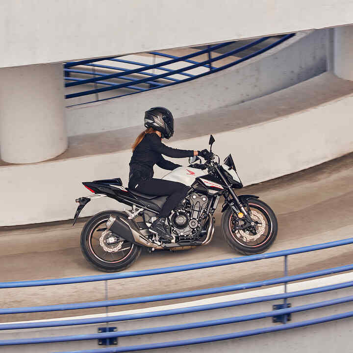 Honda CB500 Hornet beeld uit lanceringsvideo