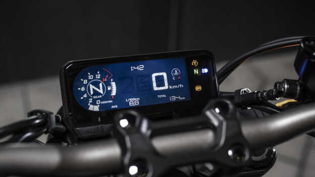 Digitaal LCD-instrumentenpaneel met nieuw, eenvoudig af te lezen ontwerp