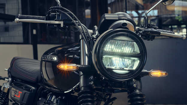 GB350S frontaal beeld waar de LED-koplamp uitspringt