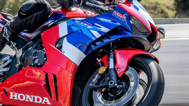 Honda CBR1000RR-R Fireblade met instelbare Showa-ophanging