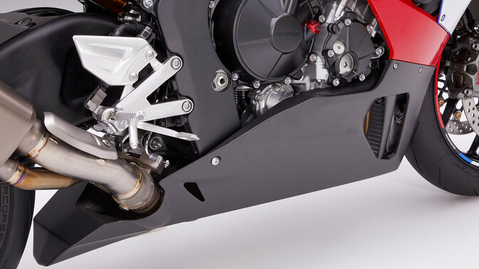 Honda CBR1000RR-R Fireblade, koolstofvezel onderkuip