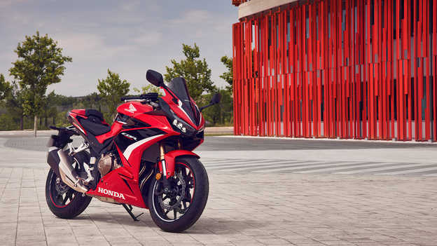 CBR500R Agressieve Supersport-uitstraling en nieuwe graphics