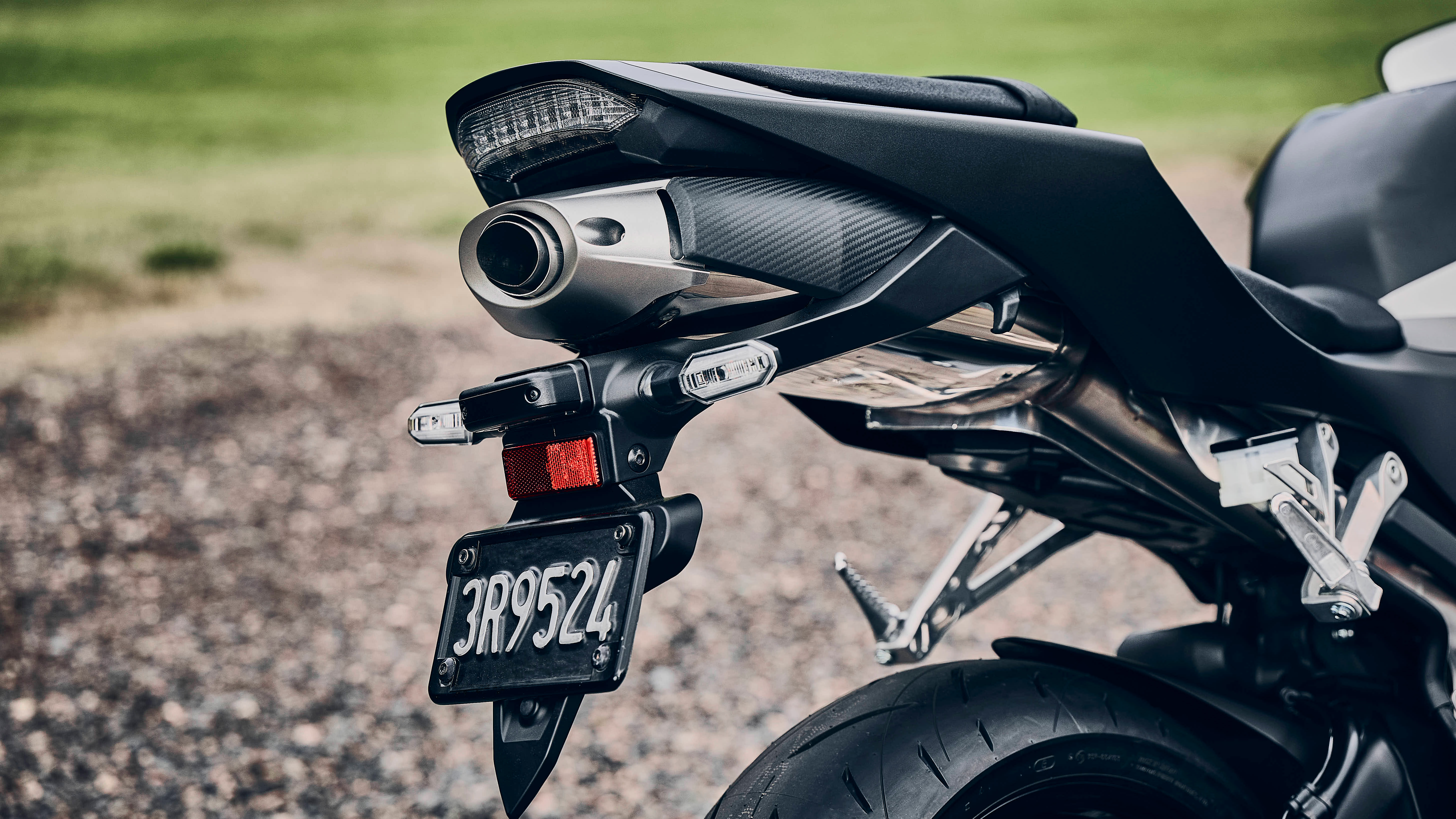 CBR600RR close-up van stuur uit rijdersstandpunt.